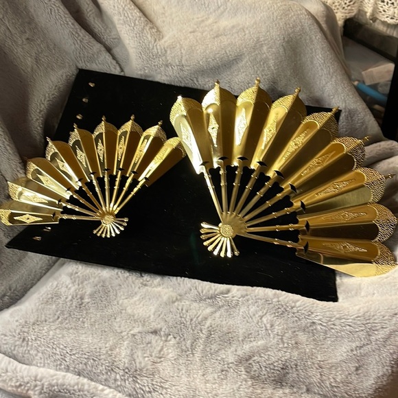 Home Interiors #1176 Gold Metal Fabs - one Large and One Smaller Wall Hangings - Picture 1 of 10